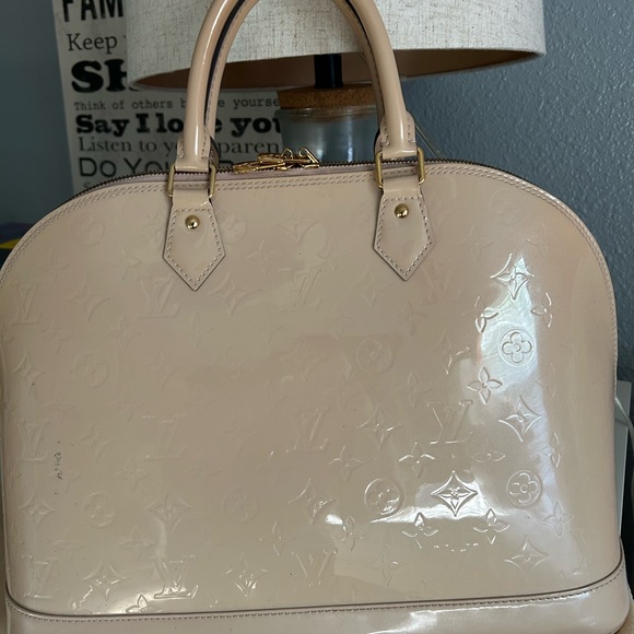 Authentic Louis Vuitton Alma Vernis Gm - Picture 2 of 16
